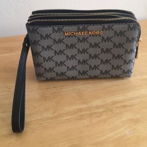 NWOT - Michael Kors Logo Double Zip Wristlet